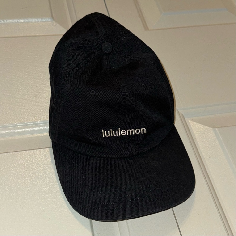 Lululemon Classic Unisex Ball Cap
*Wordmark